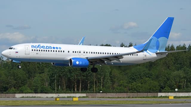 VP-BPX:Boeing 737-800:Air 2000